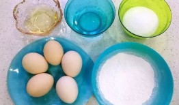 如何轻松制作旋转小蛋糕？视频教程带你一学就会！